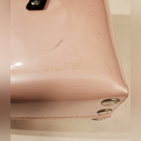 Beijo soft pink patent leather silver round hardware black straps should purse - Picture 5 of 6